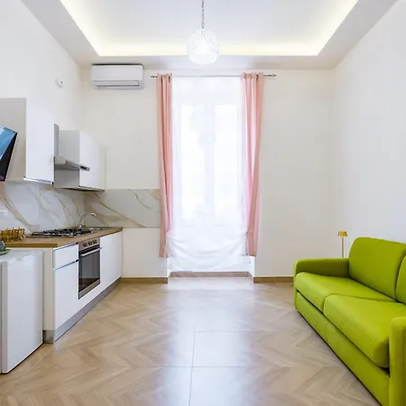 Essentia Home-2